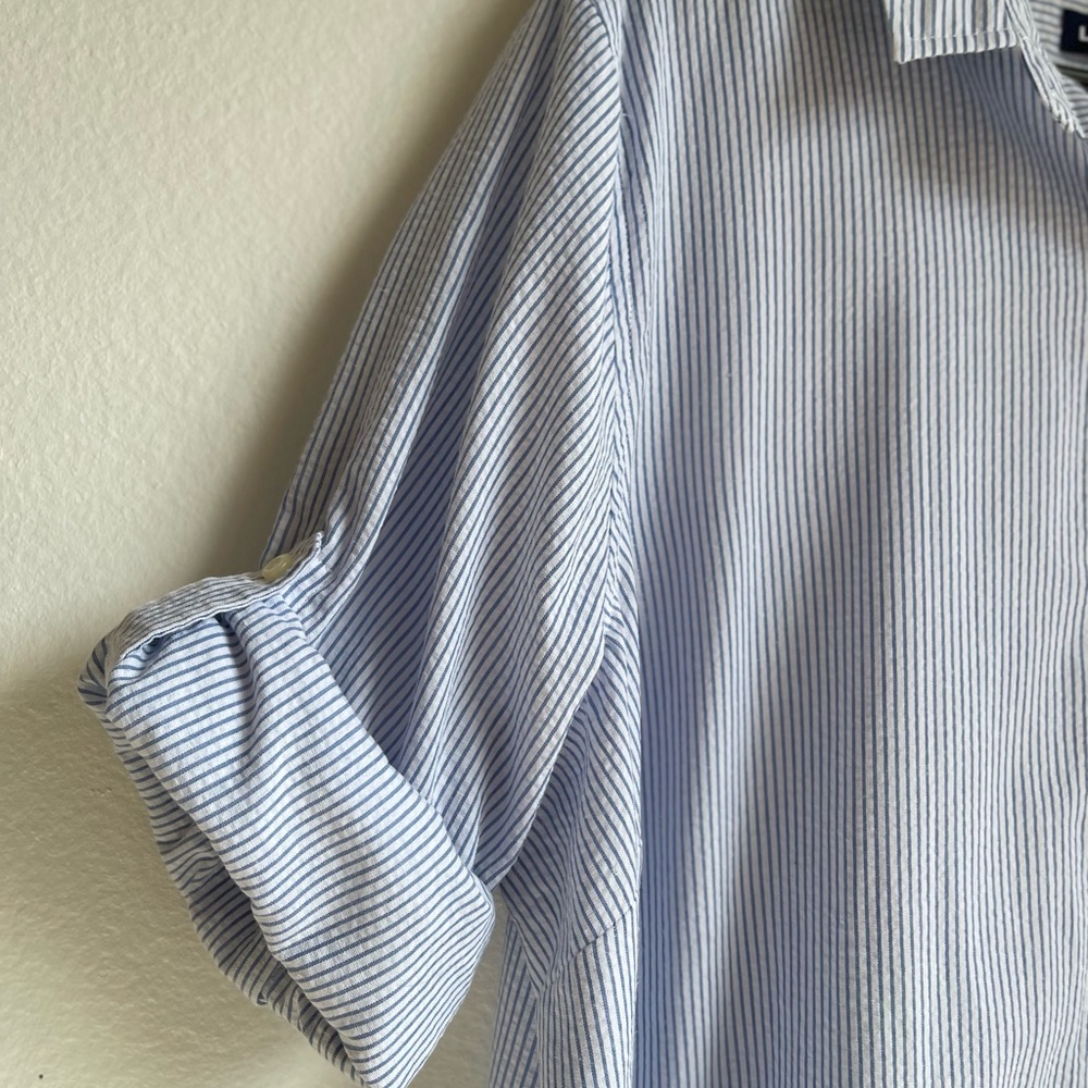 Lands' End Women’s Light‎ Blue Pinstripe Casual Button-Down Shirt - Picture 3 of 12